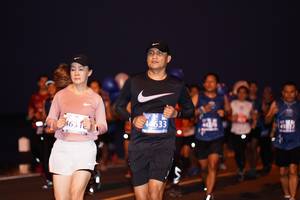 BIB: 4633, 163
                            <button type="button" onclick="openModal(10613344)" class="btn btn-primary btn-sm float-right btn-popup" data-toggle="modal" data-target=".modal-high-quality">
                        <i class="fas fa-shopping-cart"></i> Add to Cart
                    </button>
                                            <button type="button" onclick="isThisMe(10613344, true)" class="btn btn-success btn-sm float-right btn-popup btn-isme hidden" data-toggle="tooltip" data-placement="bottom" title="นี่คือรูปของคุณใช่ไหม คลิกที่นี่เพื่อเอาเข้าอัลบั้ม">
                        <i class="fas fa-plus"></i> Add to album
                    </button>
                    <button type="button" onclick="isThisMe(10613344, false)" class="btn btn-warning btn-sm float-right btn-popup btn-isnotme hidden">
                        <i class="fas fa-ban"></i> Remove from album
                    </button>