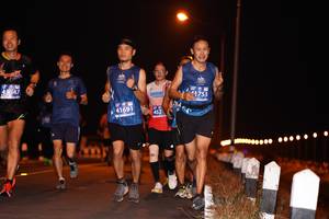 BIB: 1753, 41691, 452
                            <button type="button" onclick="openModal(10610874)" class="btn btn-primary btn-sm float-right btn-popup" data-toggle="modal" data-target=".modal-high-quality">
                        <i class="fas fa-shopping-cart"></i> Add to Cart
                    </button>
                                            <button type="button" onclick="isThisMe(10610874, true)" class="btn btn-success btn-sm float-right btn-popup btn-isme hidden" data-toggle="tooltip" data-placement="bottom" title="นี่คือรูปของคุณใช่ไหม คลิกที่นี่เพื่อเอาเข้าอัลบั้ม">
                        <i class="fas fa-plus"></i> Add to album
                    </button>
                    <button type="button" onclick="isThisMe(10610874, false)" class="btn btn-warning btn-sm float-right btn-popup btn-isnotme hidden">
                        <i class="fas fa-ban"></i> Remove from album
                    </button>