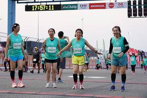BIB: 175711, 50758, 50763, 50610, 50768
                            <button type="button" onclick="openModal(10491017)" class="btn btn-primary btn-sm float-right btn-popup" data-toggle="modal" data-target=".modal-high-quality">
                        <i class="fas fa-shopping-cart"></i> Add to Cart
                    </button>
                                            <button type="button" onclick="isThisMe(10491017, true)" class="btn btn-success btn-sm float-right btn-popup btn-isme hidden" data-toggle="tooltip" data-placement="bottom" title="นี่คือรูปของคุณใช่ไหม คลิกที่นี่เพื่อเอาเข้าอัลบั้ม">
                        <i class="fas fa-plus"></i> Add to album
                    </button>
                    <button type="button" onclick="isThisMe(10491017, false)" class="btn btn-warning btn-sm float-right btn-popup btn-isnotme hidden">
                        <i class="fas fa-ban"></i> Remove from album
                    </button>