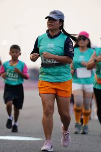 BIB: 5257, 72328
                            <button type="button" onclick="openModal(10472554)" class="btn btn-primary btn-sm float-right btn-popup" data-toggle="modal" data-target=".modal-high-quality">
                        <i class="fas fa-shopping-cart"></i> Add to Cart
                    </button>
                                            <button type="button" onclick="isThisMe(10472554, true)" class="btn btn-success btn-sm float-right btn-popup btn-isme hidden" data-toggle="tooltip" data-placement="bottom" title="นี่คือรูปของคุณใช่ไหม คลิกที่นี่เพื่อเอาเข้าอัลบั้ม">
                        <i class="fas fa-plus"></i> Add to album
                    </button>
                    <button type="button" onclick="isThisMe(10472554, false)" class="btn btn-warning btn-sm float-right btn-popup btn-isnotme hidden">
                        <i class="fas fa-ban"></i> Remove from album
                    </button>