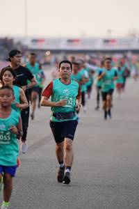 BIB: 055
                            <button type="button" onclick="openModal(10468843)" class="btn btn-primary btn-sm float-right btn-popup" data-toggle="modal" data-target=".modal-high-quality">
                        <i class="fas fa-shopping-cart"></i> Add to Cart
                    </button>
                                            <button type="button" onclick="isThisMe(10468843, true)" class="btn btn-success btn-sm float-right btn-popup btn-isme hidden" data-toggle="tooltip" data-placement="bottom" title="นี่คือรูปของคุณใช่ไหม คลิกที่นี่เพื่อเอาเข้าอัลบั้ม">
                        <i class="fas fa-plus"></i> Add to album
                    </button>
                    <button type="button" onclick="isThisMe(10468843, false)" class="btn btn-warning btn-sm float-right btn-popup btn-isnotme hidden">
                        <i class="fas fa-ban"></i> Remove from album
                    </button>