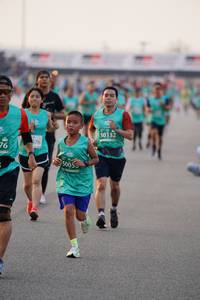 BIB: 5005
                            <button type="button" onclick="openModal(10468778)" class="btn btn-primary btn-sm float-right btn-popup" data-toggle="modal" data-target=".modal-high-quality">
                        <i class="fas fa-shopping-cart"></i> Add to Cart
                    </button>
                                            <button type="button" onclick="isThisMe(10468778, true)" class="btn btn-success btn-sm float-right btn-popup btn-isme hidden" data-toggle="tooltip" data-placement="bottom" title="นี่คือรูปของคุณใช่ไหม คลิกที่นี่เพื่อเอาเข้าอัลบั้ม">
                        <i class="fas fa-plus"></i> Add to album
                    </button>
                    <button type="button" onclick="isThisMe(10468778, false)" class="btn btn-warning btn-sm float-right btn-popup btn-isnotme hidden">
                        <i class="fas fa-ban"></i> Remove from album
                    </button>