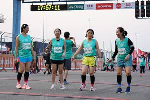 BIB: 175711, 50758, 50610, 50768, 50763
                            <button type="button" onclick="openModal(10490997)" class="btn btn-primary btn-sm float-right btn-popup" data-toggle="modal" data-target=".modal-high-quality">
                        <i class="fas fa-shopping-cart"></i> Add to Cart
                    </button>
                                            <button type="button" onclick="isThisMe(10490997, true)" class="btn btn-success btn-sm float-right btn-popup btn-isme hidden" data-toggle="tooltip" data-placement="bottom" title="นี่คือรูปของคุณใช่ไหม คลิกที่นี่เพื่อเอาเข้าอัลบั้ม">
                        <i class="fas fa-plus"></i> Add to album
                    </button>
                    <button type="button" onclick="isThisMe(10490997, false)" class="btn btn-warning btn-sm float-right btn-popup btn-isnotme hidden">
                        <i class="fas fa-ban"></i> Remove from album
                    </button>