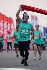 BIB: 51950
                            <button type="button" onclick="openModal(10486037)" class="btn btn-primary btn-sm float-right btn-popup" data-toggle="modal" data-target=".modal-high-quality">
                        <i class="fas fa-shopping-cart"></i> Add to Cart
                    </button>
                                            <button type="button" onclick="isThisMe(10486037, true)" class="btn btn-success btn-sm float-right btn-popup btn-isme hidden" data-toggle="tooltip" data-placement="bottom" title="นี่คือรูปของคุณใช่ไหม คลิกที่นี่เพื่อเอาเข้าอัลบั้ม">
                        <i class="fas fa-plus"></i> Add to album
                    </button>
                    <button type="button" onclick="isThisMe(10486037, false)" class="btn btn-warning btn-sm float-right btn-popup btn-isnotme hidden">
                        <i class="fas fa-ban"></i> Remove from album
                    </button>