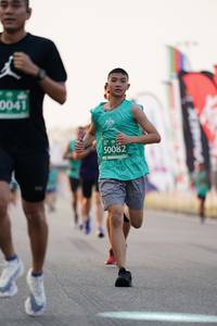 BIB: 0041, 50082
                            <button type="button" onclick="openModal(10465797)" class="btn btn-primary btn-sm float-right btn-popup" data-toggle="modal" data-target=".modal-high-quality">
                        <i class="fas fa-shopping-cart"></i> Add to Cart
                    </button>
                                            <button type="button" onclick="isThisMe(10465797, true)" class="btn btn-success btn-sm float-right btn-popup btn-isme hidden" data-toggle="tooltip" data-placement="bottom" title="นี่คือรูปของคุณใช่ไหม คลิกที่นี่เพื่อเอาเข้าอัลบั้ม">
                        <i class="fas fa-plus"></i> Add to album
                    </button>
                    <button type="button" onclick="isThisMe(10465797, false)" class="btn btn-warning btn-sm float-right btn-popup btn-isnotme hidden">
                        <i class="fas fa-ban"></i> Remove from album
                    </button>