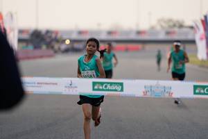 BIB: 0581, 00000
                            <button type="button" onclick="openModal(10463046)" class="btn btn-primary btn-sm float-right btn-popup" data-toggle="modal" data-target=".modal-high-quality">
                        <i class="fas fa-shopping-cart"></i> Add to Cart
                    </button>
                                            <button type="button" onclick="isThisMe(10463046, true)" class="btn btn-success btn-sm float-right btn-popup btn-isme hidden" data-toggle="tooltip" data-placement="bottom" title="นี่คือรูปของคุณใช่ไหม คลิกที่นี่เพื่อเอาเข้าอัลบั้ม">
                        <i class="fas fa-plus"></i> Add to album
                    </button>
                    <button type="button" onclick="isThisMe(10463046, false)" class="btn btn-warning btn-sm float-right btn-popup btn-isnotme hidden">
                        <i class="fas fa-ban"></i> Remove from album
                    </button>