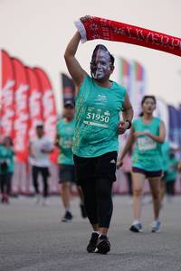 BIB: 51950
                            <button type="button" onclick="openModal(10486034)" class="btn btn-primary btn-sm float-right btn-popup" data-toggle="modal" data-target=".modal-high-quality">
                        <i class="fas fa-shopping-cart"></i> Add to Cart
                    </button>
                                            <button type="button" onclick="isThisMe(10486034, true)" class="btn btn-success btn-sm float-right btn-popup btn-isme hidden" data-toggle="tooltip" data-placement="bottom" title="นี่คือรูปของคุณใช่ไหม คลิกที่นี่เพื่อเอาเข้าอัลบั้ม">
                        <i class="fas fa-plus"></i> Add to album
                    </button>
                    <button type="button" onclick="isThisMe(10486034, false)" class="btn btn-warning btn-sm float-right btn-popup btn-isnotme hidden">
                        <i class="fas fa-ban"></i> Remove from album
                    </button>