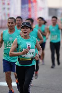 BIB: 702, 438
                            <button type="button" onclick="openModal(10471053)" class="btn btn-primary btn-sm float-right btn-popup" data-toggle="modal" data-target=".modal-high-quality">
                        <i class="fas fa-shopping-cart"></i> Add to Cart
                    </button>
                                            <button type="button" onclick="isThisMe(10471053, true)" class="btn btn-success btn-sm float-right btn-popup btn-isme hidden" data-toggle="tooltip" data-placement="bottom" title="นี่คือรูปของคุณใช่ไหม คลิกที่นี่เพื่อเอาเข้าอัลบั้ม">
                        <i class="fas fa-plus"></i> Add to album
                    </button>
                    <button type="button" onclick="isThisMe(10471053, false)" class="btn btn-warning btn-sm float-right btn-popup btn-isnotme hidden">
                        <i class="fas fa-ban"></i> Remove from album
                    </button>