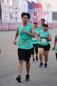 BIB: 0907, 50331
                            <button type="button" onclick="openModal(10471382)" class="btn btn-primary btn-sm float-right btn-popup" data-toggle="modal" data-target=".modal-high-quality">
                        <i class="fas fa-shopping-cart"></i> Add to Cart
                    </button>
                                            <button type="button" onclick="isThisMe(10471382, true)" class="btn btn-success btn-sm float-right btn-popup btn-isme hidden" data-toggle="tooltip" data-placement="bottom" title="นี่คือรูปของคุณใช่ไหม คลิกที่นี่เพื่อเอาเข้าอัลบั้ม">
                        <i class="fas fa-plus"></i> Add to album
                    </button>
                    <button type="button" onclick="isThisMe(10471382, false)" class="btn btn-warning btn-sm float-right btn-popup btn-isnotme hidden">
                        <i class="fas fa-ban"></i> Remove from album
                    </button>