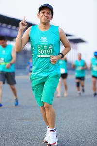 BIB: 50101
                            <button type="button" onclick="openModal(10462708)" class="btn btn-primary btn-sm float-right btn-popup" data-toggle="modal" data-target=".modal-high-quality">
                        <i class="fas fa-shopping-cart"></i> Add to Cart
                    </button>
                                            <button type="button" onclick="isThisMe(10462708, true)" class="btn btn-success btn-sm float-right btn-popup btn-isme hidden" data-toggle="tooltip" data-placement="bottom" title="นี่คือรูปของคุณใช่ไหม คลิกที่นี่เพื่อเอาเข้าอัลบั้ม">
                        <i class="fas fa-plus"></i> Add to album
                    </button>
                    <button type="button" onclick="isThisMe(10462708, false)" class="btn btn-warning btn-sm float-right btn-popup btn-isnotme hidden">
                        <i class="fas fa-ban"></i> Remove from album
                    </button>