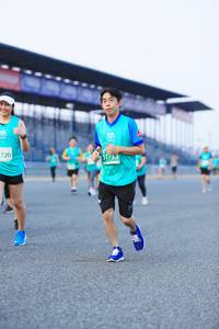 BIB: 720, 1733
                            <button type="button" onclick="openModal(10491341)" class="btn btn-primary btn-sm float-right btn-popup" data-toggle="modal" data-target=".modal-high-quality">
                        <i class="fas fa-shopping-cart"></i> Add to Cart
                    </button>
                                            <button type="button" onclick="isThisMe(10491341, true)" class="btn btn-success btn-sm float-right btn-popup btn-isme hidden" data-toggle="tooltip" data-placement="bottom" title="นี่คือรูปของคุณใช่ไหม คลิกที่นี่เพื่อเอาเข้าอัลบั้ม">
                        <i class="fas fa-plus"></i> Add to album
                    </button>
                    <button type="button" onclick="isThisMe(10491341, false)" class="btn btn-warning btn-sm float-right btn-popup btn-isnotme hidden">
                        <i class="fas fa-ban"></i> Remove from album
                    </button>