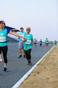 BIB: 0532, 50794
                            <button type="button" onclick="openModal(10452110)" class="btn btn-primary btn-sm float-right btn-popup" data-toggle="modal" data-target=".modal-high-quality">
                        <i class="fas fa-shopping-cart"></i> Add to Cart
                    </button>
                                            <button type="button" onclick="isThisMe(10452110, true)" class="btn btn-success btn-sm float-right btn-popup btn-isme hidden" data-toggle="tooltip" data-placement="bottom" title="นี่คือรูปของคุณใช่ไหม คลิกที่นี่เพื่อเอาเข้าอัลบั้ม">
                        <i class="fas fa-plus"></i> Add to album
                    </button>
                    <button type="button" onclick="isThisMe(10452110, false)" class="btn btn-warning btn-sm float-right btn-popup btn-isnotme hidden">
                        <i class="fas fa-ban"></i> Remove from album
                    </button>