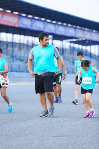 BIB: 52236
                            <button type="button" onclick="openModal(10496302)" class="btn btn-primary btn-sm float-right btn-popup" data-toggle="modal" data-target=".modal-high-quality">
                        <i class="fas fa-shopping-cart"></i> Add to Cart
                    </button>
                                            <button type="button" onclick="isThisMe(10496302, true)" class="btn btn-success btn-sm float-right btn-popup btn-isme hidden" data-toggle="tooltip" data-placement="bottom" title="นี่คือรูปของคุณใช่ไหม คลิกที่นี่เพื่อเอาเข้าอัลบั้ม">
                        <i class="fas fa-plus"></i> Add to album
                    </button>
                    <button type="button" onclick="isThisMe(10496302, false)" class="btn btn-warning btn-sm float-right btn-popup btn-isnotme hidden">
                        <i class="fas fa-ban"></i> Remove from album
                    </button>