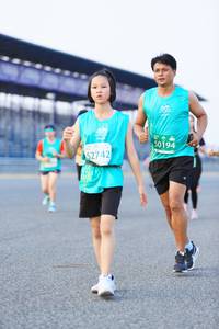 BIB: 0194, 52742
                            <button type="button" onclick="openModal(10473999)" class="btn btn-primary btn-sm float-right btn-popup" data-toggle="modal" data-target=".modal-high-quality">
                        <i class="fas fa-shopping-cart"></i> Add to Cart
                    </button>
                                            <button type="button" onclick="isThisMe(10473999, true)" class="btn btn-success btn-sm float-right btn-popup btn-isme hidden" data-toggle="tooltip" data-placement="bottom" title="นี่คือรูปของคุณใช่ไหม คลิกที่นี่เพื่อเอาเข้าอัลบั้ม">
                        <i class="fas fa-plus"></i> Add to album
                    </button>
                    <button type="button" onclick="isThisMe(10473999, false)" class="btn btn-warning btn-sm float-right btn-popup btn-isnotme hidden">
                        <i class="fas fa-ban"></i> Remove from album
                    </button>