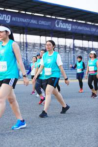 BIB: 720, 3115
                            <button type="button" onclick="openModal(10491357)" class="btn btn-primary btn-sm float-right btn-popup" data-toggle="modal" data-target=".modal-high-quality">
                        <i class="fas fa-shopping-cart"></i> Add to Cart
                    </button>
                                            <button type="button" onclick="isThisMe(10491357, true)" class="btn btn-success btn-sm float-right btn-popup btn-isme hidden" data-toggle="tooltip" data-placement="bottom" title="นี่คือรูปของคุณใช่ไหม คลิกที่นี่เพื่อเอาเข้าอัลบั้ม">
                        <i class="fas fa-plus"></i> Add to album
                    </button>
                    <button type="button" onclick="isThisMe(10491357, false)" class="btn btn-warning btn-sm float-right btn-popup btn-isnotme hidden">
                        <i class="fas fa-ban"></i> Remove from album
                    </button>