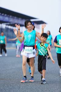 BIB: 50522, 50007
                            <button type="button" onclick="openModal(10490330)" class="btn btn-primary btn-sm float-right btn-popup" data-toggle="modal" data-target=".modal-high-quality">
                        <i class="fas fa-shopping-cart"></i> Add to Cart
                    </button>
                                            <button type="button" onclick="isThisMe(10490330, true)" class="btn btn-success btn-sm float-right btn-popup btn-isme hidden" data-toggle="tooltip" data-placement="bottom" title="นี่คือรูปของคุณใช่ไหม คลิกที่นี่เพื่อเอาเข้าอัลบั้ม">
                        <i class="fas fa-plus"></i> Add to album
                    </button>
                    <button type="button" onclick="isThisMe(10490330, false)" class="btn btn-warning btn-sm float-right btn-popup btn-isnotme hidden">
                        <i class="fas fa-ban"></i> Remove from album
                    </button>