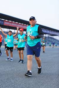 BIB: 50418, 1802, 180
                            <button type="button" onclick="openModal(10490681)" class="btn btn-primary btn-sm float-right btn-popup" data-toggle="modal" data-target=".modal-high-quality">
                        <i class="fas fa-shopping-cart"></i> Add to Cart
                    </button>
                                            <button type="button" onclick="isThisMe(10490681, true)" class="btn btn-success btn-sm float-right btn-popup btn-isme hidden" data-toggle="tooltip" data-placement="bottom" title="นี่คือรูปของคุณใช่ไหม คลิกที่นี่เพื่อเอาเข้าอัลบั้ม">
                        <i class="fas fa-plus"></i> Add to album
                    </button>
                    <button type="button" onclick="isThisMe(10490681, false)" class="btn btn-warning btn-sm float-right btn-popup btn-isnotme hidden">
                        <i class="fas fa-ban"></i> Remove from album
                    </button>