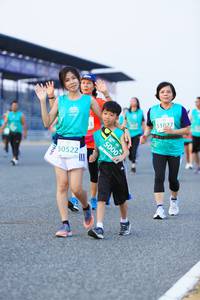 BIB: 51027, 50007, 50522
                            <button type="button" onclick="openModal(10490343)" class="btn btn-primary btn-sm float-right btn-popup" data-toggle="modal" data-target=".modal-high-quality">
                        <i class="fas fa-shopping-cart"></i> Add to Cart
                    </button>
                                            <button type="button" onclick="isThisMe(10490343, true)" class="btn btn-success btn-sm float-right btn-popup btn-isme hidden" data-toggle="tooltip" data-placement="bottom" title="นี่คือรูปของคุณใช่ไหม คลิกที่นี่เพื่อเอาเข้าอัลบั้ม">
                        <i class="fas fa-plus"></i> Add to album
                    </button>
                    <button type="button" onclick="isThisMe(10490343, false)" class="btn btn-warning btn-sm float-right btn-popup btn-isnotme hidden">
                        <i class="fas fa-ban"></i> Remove from album
                    </button>