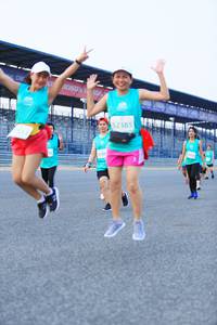 BIB: 52385, 5130
                            <button type="button" onclick="openModal(10494463)" class="btn btn-primary btn-sm float-right btn-popup" data-toggle="modal" data-target=".modal-high-quality">
                        <i class="fas fa-shopping-cart"></i> Add to Cart
                    </button>
                                            <button type="button" onclick="isThisMe(10494463, true)" class="btn btn-success btn-sm float-right btn-popup btn-isme hidden" data-toggle="tooltip" data-placement="bottom" title="นี่คือรูปของคุณใช่ไหม คลิกที่นี่เพื่อเอาเข้าอัลบั้ม">
                        <i class="fas fa-plus"></i> Add to album
                    </button>
                    <button type="button" onclick="isThisMe(10494463, false)" class="btn btn-warning btn-sm float-right btn-popup btn-isnotme hidden">
                        <i class="fas fa-ban"></i> Remove from album
                    </button>