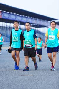 BIB: 53129, 51999, 51667
                            <button type="button" onclick="openModal(10498094)" class="btn btn-primary btn-sm float-right btn-popup" data-toggle="modal" data-target=".modal-high-quality">
                        <i class="fas fa-shopping-cart"></i> Add to Cart
                    </button>
                                            <button type="button" onclick="isThisMe(10498094, true)" class="btn btn-success btn-sm float-right btn-popup btn-isme hidden" data-toggle="tooltip" data-placement="bottom" title="นี่คือรูปของคุณใช่ไหม คลิกที่นี่เพื่อเอาเข้าอัลบั้ม">
                        <i class="fas fa-plus"></i> Add to album
                    </button>
                    <button type="button" onclick="isThisMe(10498094, false)" class="btn btn-warning btn-sm float-right btn-popup btn-isnotme hidden">
                        <i class="fas fa-ban"></i> Remove from album
                    </button>