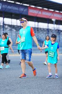 BIB: 977, 70965
                            <button type="button" onclick="openModal(10492995)" class="btn btn-primary btn-sm float-right btn-popup" data-toggle="modal" data-target=".modal-high-quality">
                        <i class="fas fa-shopping-cart"></i> Add to Cart
                    </button>
                                            <button type="button" onclick="isThisMe(10492995, true)" class="btn btn-success btn-sm float-right btn-popup btn-isme hidden" data-toggle="tooltip" data-placement="bottom" title="นี่คือรูปของคุณใช่ไหม คลิกที่นี่เพื่อเอาเข้าอัลบั้ม">
                        <i class="fas fa-plus"></i> Add to album
                    </button>
                    <button type="button" onclick="isThisMe(10492995, false)" class="btn btn-warning btn-sm float-right btn-popup btn-isnotme hidden">
                        <i class="fas fa-ban"></i> Remove from album
                    </button>