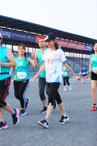 BIB: 591
                            <button type="button" onclick="openModal(10489152)" class="btn btn-primary btn-sm float-right btn-popup" data-toggle="modal" data-target=".modal-high-quality">
                        <i class="fas fa-shopping-cart"></i> Add to Cart
                    </button>
                                            <button type="button" onclick="isThisMe(10489152, true)" class="btn btn-success btn-sm float-right btn-popup btn-isme hidden" data-toggle="tooltip" data-placement="bottom" title="นี่คือรูปของคุณใช่ไหม คลิกที่นี่เพื่อเอาเข้าอัลบั้ม">
                        <i class="fas fa-plus"></i> Add to album
                    </button>
                    <button type="button" onclick="isThisMe(10489152, false)" class="btn btn-warning btn-sm float-right btn-popup btn-isnotme hidden">
                        <i class="fas fa-ban"></i> Remove from album
                    </button>