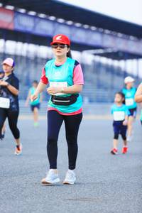 BIB: 
                            <button type="button" onclick="openModal(10491369)" class="btn btn-primary btn-sm float-right btn-popup" data-toggle="modal" data-target=".modal-high-quality">
                        <i class="fas fa-shopping-cart"></i> Add to Cart
                    </button>
                                            <button type="button" onclick="isThisMe(10491369, true)" class="btn btn-success btn-sm float-right btn-popup btn-isme hidden" data-toggle="tooltip" data-placement="bottom" title="นี่คือรูปของคุณใช่ไหม คลิกที่นี่เพื่อเอาเข้าอัลบั้ม">
                        <i class="fas fa-plus"></i> Add to album
                    </button>
                    <button type="button" onclick="isThisMe(10491369, false)" class="btn btn-warning btn-sm float-right btn-popup btn-isnotme hidden">
                        <i class="fas fa-ban"></i> Remove from album
                    </button>