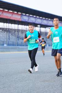 BIB: 52000, 53077
                            <button type="button" onclick="openModal(10453019)" class="btn btn-primary btn-sm float-right btn-popup" data-toggle="modal" data-target=".modal-high-quality">
                        <i class="fas fa-shopping-cart"></i> Add to Cart
                    </button>
                                            <button type="button" onclick="isThisMe(10453019, true)" class="btn btn-success btn-sm float-right btn-popup btn-isme hidden" data-toggle="tooltip" data-placement="bottom" title="นี่คือรูปของคุณใช่ไหม คลิกที่นี่เพื่อเอาเข้าอัลบั้ม">
                        <i class="fas fa-plus"></i> Add to album
                    </button>
                    <button type="button" onclick="isThisMe(10453019, false)" class="btn btn-warning btn-sm float-right btn-popup btn-isnotme hidden">
                        <i class="fas fa-ban"></i> Remove from album
                    </button>