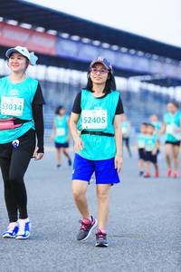 BIB: 900, 53034, 52405
                            <button type="button" onclick="openModal(10497852)" class="btn btn-primary btn-sm float-right btn-popup" data-toggle="modal" data-target=".modal-high-quality">
                        <i class="fas fa-shopping-cart"></i> Add to Cart
                    </button>
                                            <button type="button" onclick="isThisMe(10497852, true)" class="btn btn-success btn-sm float-right btn-popup btn-isme hidden" data-toggle="tooltip" data-placement="bottom" title="นี่คือรูปของคุณใช่ไหม คลิกที่นี่เพื่อเอาเข้าอัลบั้ม">
                        <i class="fas fa-plus"></i> Add to album
                    </button>
                    <button type="button" onclick="isThisMe(10497852, false)" class="btn btn-warning btn-sm float-right btn-popup btn-isnotme hidden">
                        <i class="fas fa-ban"></i> Remove from album
                    </button>