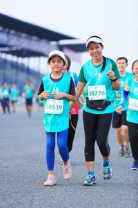 BIB: 50776, 5312, 50539
                            <button type="button" onclick="openModal(10492569)" class="btn btn-primary btn-sm float-right btn-popup" data-toggle="modal" data-target=".modal-high-quality">
                        <i class="fas fa-shopping-cart"></i> Add to Cart
                    </button>
                                            <button type="button" onclick="isThisMe(10492569, true)" class="btn btn-success btn-sm float-right btn-popup btn-isme hidden" data-toggle="tooltip" data-placement="bottom" title="นี่คือรูปของคุณใช่ไหม คลิกที่นี่เพื่อเอาเข้าอัลบั้ม">
                        <i class="fas fa-plus"></i> Add to album
                    </button>
                    <button type="button" onclick="isThisMe(10492569, false)" class="btn btn-warning btn-sm float-right btn-popup btn-isnotme hidden">
                        <i class="fas fa-ban"></i> Remove from album
                    </button>