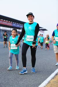 BIB: 531, 51300, 5223
                            <button type="button" onclick="openModal(10476786)" class="btn btn-primary btn-sm float-right btn-popup" data-toggle="modal" data-target=".modal-high-quality">
                        <i class="fas fa-shopping-cart"></i> Add to Cart
                    </button>
                                            <button type="button" onclick="isThisMe(10476786, true)" class="btn btn-success btn-sm float-right btn-popup btn-isme hidden" data-toggle="tooltip" data-placement="bottom" title="นี่คือรูปของคุณใช่ไหม คลิกที่นี่เพื่อเอาเข้าอัลบั้ม">
                        <i class="fas fa-plus"></i> Add to album
                    </button>
                    <button type="button" onclick="isThisMe(10476786, false)" class="btn btn-warning btn-sm float-right btn-popup btn-isnotme hidden">
                        <i class="fas fa-ban"></i> Remove from album
                    </button>