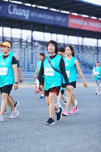 BIB: 1200, 1069
                            <button type="button" onclick="openModal(10495572)" class="btn btn-primary btn-sm float-right btn-popup" data-toggle="modal" data-target=".modal-high-quality">
                        <i class="fas fa-shopping-cart"></i> Add to Cart
                    </button>
                                            <button type="button" onclick="isThisMe(10495572, true)" class="btn btn-success btn-sm float-right btn-popup btn-isme hidden" data-toggle="tooltip" data-placement="bottom" title="นี่คือรูปของคุณใช่ไหม คลิกที่นี่เพื่อเอาเข้าอัลบั้ม">
                        <i class="fas fa-plus"></i> Add to album
                    </button>
                    <button type="button" onclick="isThisMe(10495572, false)" class="btn btn-warning btn-sm float-right btn-popup btn-isnotme hidden">
                        <i class="fas fa-ban"></i> Remove from album
                    </button>