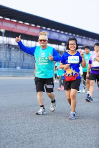 BIB: 51902, 50968
                            <button type="button" onclick="openModal(10489560)" class="btn btn-primary btn-sm float-right btn-popup" data-toggle="modal" data-target=".modal-high-quality">
                        <i class="fas fa-shopping-cart"></i> Add to Cart
                    </button>
                                            <button type="button" onclick="isThisMe(10489560, true)" class="btn btn-success btn-sm float-right btn-popup btn-isme hidden" data-toggle="tooltip" data-placement="bottom" title="นี่คือรูปของคุณใช่ไหม คลิกที่นี่เพื่อเอาเข้าอัลบั้ม">
                        <i class="fas fa-plus"></i> Add to album
                    </button>
                    <button type="button" onclick="isThisMe(10489560, false)" class="btn btn-warning btn-sm float-right btn-popup btn-isnotme hidden">
                        <i class="fas fa-ban"></i> Remove from album
                    </button>