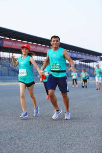 BIB: 51700, 52571, 
                            <button type="button" onclick="openModal(10475942)" class="btn btn-primary btn-sm float-right btn-popup" data-toggle="modal" data-target=".modal-high-quality">
                        <i class="fas fa-shopping-cart"></i> Add to Cart
                    </button>
                                            <button type="button" onclick="isThisMe(10475942, true)" class="btn btn-success btn-sm float-right btn-popup btn-isme hidden" data-toggle="tooltip" data-placement="bottom" title="นี่คือรูปของคุณใช่ไหม คลิกที่นี่เพื่อเอาเข้าอัลบั้ม">
                        <i class="fas fa-plus"></i> Add to album
                    </button>
                    <button type="button" onclick="isThisMe(10475942, false)" class="btn btn-warning btn-sm float-right btn-popup btn-isnotme hidden">
                        <i class="fas fa-ban"></i> Remove from album
                    </button>