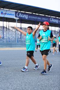 BIB: 61808, 1802
                            <button type="button" onclick="openModal(10490709)" class="btn btn-primary btn-sm float-right btn-popup" data-toggle="modal" data-target=".modal-high-quality">
                        <i class="fas fa-shopping-cart"></i> Add to Cart
                    </button>
                                            <button type="button" onclick="isThisMe(10490709, true)" class="btn btn-success btn-sm float-right btn-popup btn-isme hidden" data-toggle="tooltip" data-placement="bottom" title="นี่คือรูปของคุณใช่ไหม คลิกที่นี่เพื่อเอาเข้าอัลบั้ม">
                        <i class="fas fa-plus"></i> Add to album
                    </button>
                    <button type="button" onclick="isThisMe(10490709, false)" class="btn btn-warning btn-sm float-right btn-popup btn-isnotme hidden">
                        <i class="fas fa-ban"></i> Remove from album
                    </button>