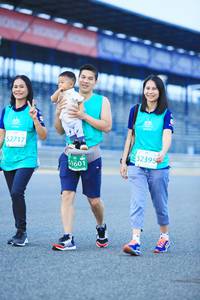 BIB: 52717, 52395, 1601
                            <button type="button" onclick="openModal(10526506)" class="btn btn-primary btn-sm float-right btn-popup" data-toggle="modal" data-target=".modal-high-quality">
                        <i class="fas fa-shopping-cart"></i> Add to Cart
                    </button>
                                            <button type="button" onclick="isThisMe(10526506, true)" class="btn btn-success btn-sm float-right btn-popup btn-isme hidden" data-toggle="tooltip" data-placement="bottom" title="นี่คือรูปของคุณใช่ไหม คลิกที่นี่เพื่อเอาเข้าอัลบั้ม">
                        <i class="fas fa-plus"></i> Add to album
                    </button>
                    <button type="button" onclick="isThisMe(10526506, false)" class="btn btn-warning btn-sm float-right btn-popup btn-isnotme hidden">
                        <i class="fas fa-ban"></i> Remove from album
                    </button>