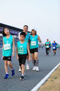 BIB: 52508, 52218, 1506
                            <button type="button" onclick="openModal(10453182)" class="btn btn-primary btn-sm float-right btn-popup" data-toggle="modal" data-target=".modal-high-quality">
                        <i class="fas fa-shopping-cart"></i> Add to Cart
                    </button>
                                            <button type="button" onclick="isThisMe(10453182, true)" class="btn btn-success btn-sm float-right btn-popup btn-isme hidden" data-toggle="tooltip" data-placement="bottom" title="นี่คือรูปของคุณใช่ไหม คลิกที่นี่เพื่อเอาเข้าอัลบั้ม">
                        <i class="fas fa-plus"></i> Add to album
                    </button>
                    <button type="button" onclick="isThisMe(10453182, false)" class="btn btn-warning btn-sm float-right btn-popup btn-isnotme hidden">
                        <i class="fas fa-ban"></i> Remove from album
                    </button>