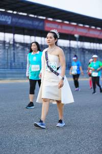 BIB: 555, 53359, 2020
                            <button type="button" onclick="openModal(10494363)" class="btn btn-primary btn-sm float-right btn-popup" data-toggle="modal" data-target=".modal-high-quality">
                        <i class="fas fa-shopping-cart"></i> Add to Cart
                    </button>
                                            <button type="button" onclick="isThisMe(10494363, true)" class="btn btn-success btn-sm float-right btn-popup btn-isme hidden" data-toggle="tooltip" data-placement="bottom" title="นี่คือรูปของคุณใช่ไหม คลิกที่นี่เพื่อเอาเข้าอัลบั้ม">
                        <i class="fas fa-plus"></i> Add to album
                    </button>
                    <button type="button" onclick="isThisMe(10494363, false)" class="btn btn-warning btn-sm float-right btn-popup btn-isnotme hidden">
                        <i class="fas fa-ban"></i> Remove from album
                    </button>