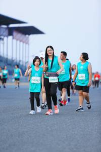 BIB: 53265, 50567, 50685
                            <button type="button" onclick="openModal(10495251)" class="btn btn-primary btn-sm float-right btn-popup" data-toggle="modal" data-target=".modal-high-quality">
                        <i class="fas fa-shopping-cart"></i> Add to Cart
                    </button>
                                            <button type="button" onclick="isThisMe(10495251, true)" class="btn btn-success btn-sm float-right btn-popup btn-isme hidden" data-toggle="tooltip" data-placement="bottom" title="นี่คือรูปของคุณใช่ไหม คลิกที่นี่เพื่อเอาเข้าอัลบั้ม">
                        <i class="fas fa-plus"></i> Add to album
                    </button>
                    <button type="button" onclick="isThisMe(10495251, false)" class="btn btn-warning btn-sm float-right btn-popup btn-isnotme hidden">
                        <i class="fas fa-ban"></i> Remove from album
                    </button>