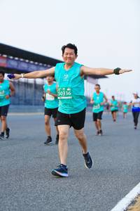 BIB: 50336
                            <button type="button" onclick="openModal(10455780)" class="btn btn-primary btn-sm float-right btn-popup" data-toggle="modal" data-target=".modal-high-quality">
                        <i class="fas fa-shopping-cart"></i> Add to Cart
                    </button>
                                            <button type="button" onclick="isThisMe(10455780, true)" class="btn btn-success btn-sm float-right btn-popup btn-isme hidden" data-toggle="tooltip" data-placement="bottom" title="นี่คือรูปของคุณใช่ไหม คลิกที่นี่เพื่อเอาเข้าอัลบั้ม">
                        <i class="fas fa-plus"></i> Add to album
                    </button>
                    <button type="button" onclick="isThisMe(10455780, false)" class="btn btn-warning btn-sm float-right btn-popup btn-isnotme hidden">
                        <i class="fas fa-ban"></i> Remove from album
                    </button>