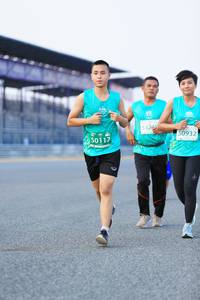 BIB: 5324, 50932, 0117
                            <button type="button" onclick="openModal(10453050)" class="btn btn-primary btn-sm float-right btn-popup" data-toggle="modal" data-target=".modal-high-quality">
                        <i class="fas fa-shopping-cart"></i> Add to Cart
                    </button>
                                            <button type="button" onclick="isThisMe(10453050, true)" class="btn btn-success btn-sm float-right btn-popup btn-isme hidden" data-toggle="tooltip" data-placement="bottom" title="นี่คือรูปของคุณใช่ไหม คลิกที่นี่เพื่อเอาเข้าอัลบั้ม">
                        <i class="fas fa-plus"></i> Add to album
                    </button>
                    <button type="button" onclick="isThisMe(10453050, false)" class="btn btn-warning btn-sm float-right btn-popup btn-isnotme hidden">
                        <i class="fas fa-ban"></i> Remove from album
                    </button>