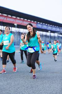 BIB: 53312, 5077
                            <button type="button" onclick="openModal(10493179)" class="btn btn-primary btn-sm float-right btn-popup" data-toggle="modal" data-target=".modal-high-quality">
                        <i class="fas fa-shopping-cart"></i> Add to Cart
                    </button>
                                            <button type="button" onclick="isThisMe(10493179, true)" class="btn btn-success btn-sm float-right btn-popup btn-isme hidden" data-toggle="tooltip" data-placement="bottom" title="นี่คือรูปของคุณใช่ไหม คลิกที่นี่เพื่อเอาเข้าอัลบั้ม">
                        <i class="fas fa-plus"></i> Add to album
                    </button>
                    <button type="button" onclick="isThisMe(10493179, false)" class="btn btn-warning btn-sm float-right btn-popup btn-isnotme hidden">
                        <i class="fas fa-ban"></i> Remove from album
                    </button>