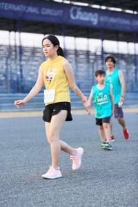 BIB: 1172, 50031
                            <button type="button" onclick="openModal(10486588)" class="btn btn-primary btn-sm float-right btn-popup" data-toggle="modal" data-target=".modal-high-quality">
                        <i class="fas fa-shopping-cart"></i> Add to Cart
                    </button>
                                            <button type="button" onclick="isThisMe(10486588, true)" class="btn btn-success btn-sm float-right btn-popup btn-isme hidden" data-toggle="tooltip" data-placement="bottom" title="นี่คือรูปของคุณใช่ไหม คลิกที่นี่เพื่อเอาเข้าอัลบั้ม">
                        <i class="fas fa-plus"></i> Add to album
                    </button>
                    <button type="button" onclick="isThisMe(10486588, false)" class="btn btn-warning btn-sm float-right btn-popup btn-isnotme hidden">
                        <i class="fas fa-ban"></i> Remove from album
                    </button>