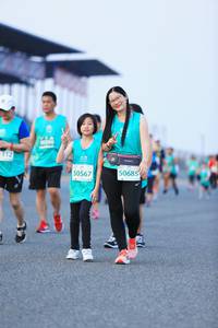 BIB: 112, 50685, 50567
                            <button type="button" onclick="openModal(10495270)" class="btn btn-primary btn-sm float-right btn-popup" data-toggle="modal" data-target=".modal-high-quality">
                        <i class="fas fa-shopping-cart"></i> Add to Cart
                    </button>
                                            <button type="button" onclick="isThisMe(10495270, true)" class="btn btn-success btn-sm float-right btn-popup btn-isme hidden" data-toggle="tooltip" data-placement="bottom" title="นี่คือรูปของคุณใช่ไหม คลิกที่นี่เพื่อเอาเข้าอัลบั้ม">
                        <i class="fas fa-plus"></i> Add to album
                    </button>
                    <button type="button" onclick="isThisMe(10495270, false)" class="btn btn-warning btn-sm float-right btn-popup btn-isnotme hidden">
                        <i class="fas fa-ban"></i> Remove from album
                    </button>