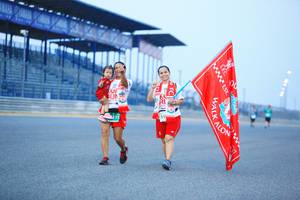 BIB: 
                            <button type="button" onclick="openModal(10527199)" class="btn btn-primary btn-sm float-right btn-popup" data-toggle="modal" data-target=".modal-high-quality">
                        <i class="fas fa-shopping-cart"></i> Add to Cart
                    </button>
                                            <button type="button" onclick="isThisMe(10527199, true)" class="btn btn-success btn-sm float-right btn-popup btn-isme hidden" data-toggle="tooltip" data-placement="bottom" title="นี่คือรูปของคุณใช่ไหม คลิกที่นี่เพื่อเอาเข้าอัลบั้ม">
                        <i class="fas fa-plus"></i> Add to album
                    </button>
                    <button type="button" onclick="isThisMe(10527199, false)" class="btn btn-warning btn-sm float-right btn-popup btn-isnotme hidden">
                        <i class="fas fa-ban"></i> Remove from album
                    </button>