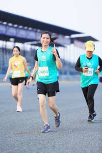 BIB: 50604, 173
                            <button type="button" onclick="openModal(10486444)" class="btn btn-primary btn-sm float-right btn-popup" data-toggle="modal" data-target=".modal-high-quality">
                        <i class="fas fa-shopping-cart"></i> Add to Cart
                    </button>
                                            <button type="button" onclick="isThisMe(10486444, true)" class="btn btn-success btn-sm float-right btn-popup btn-isme hidden" data-toggle="tooltip" data-placement="bottom" title="นี่คือรูปของคุณใช่ไหม คลิกที่นี่เพื่อเอาเข้าอัลบั้ม">
                        <i class="fas fa-plus"></i> Add to album
                    </button>
                    <button type="button" onclick="isThisMe(10486444, false)" class="btn btn-warning btn-sm float-right btn-popup btn-isnotme hidden">
                        <i class="fas fa-ban"></i> Remove from album
                    </button>