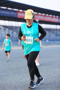 BIB: 1173
                            <button type="button" onclick="openModal(10486530)" class="btn btn-primary btn-sm float-right btn-popup" data-toggle="modal" data-target=".modal-high-quality">
                        <i class="fas fa-shopping-cart"></i> Add to Cart
                    </button>
                                            <button type="button" onclick="isThisMe(10486530, true)" class="btn btn-success btn-sm float-right btn-popup btn-isme hidden" data-toggle="tooltip" data-placement="bottom" title="นี่คือรูปของคุณใช่ไหม คลิกที่นี่เพื่อเอาเข้าอัลบั้ม">
                        <i class="fas fa-plus"></i> Add to album
                    </button>
                    <button type="button" onclick="isThisMe(10486530, false)" class="btn btn-warning btn-sm float-right btn-popup btn-isnotme hidden">
                        <i class="fas fa-ban"></i> Remove from album
                    </button>