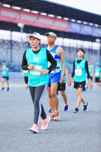 BIB: 0706
                            <button type="button" onclick="openModal(10490595)" class="btn btn-primary btn-sm float-right btn-popup" data-toggle="modal" data-target=".modal-high-quality">
                        <i class="fas fa-shopping-cart"></i> Add to Cart
                    </button>
                                            <button type="button" onclick="isThisMe(10490595, true)" class="btn btn-success btn-sm float-right btn-popup btn-isme hidden" data-toggle="tooltip" data-placement="bottom" title="นี่คือรูปของคุณใช่ไหม คลิกที่นี่เพื่อเอาเข้าอัลบั้ม">
                        <i class="fas fa-plus"></i> Add to album
                    </button>
                    <button type="button" onclick="isThisMe(10490595, false)" class="btn btn-warning btn-sm float-right btn-popup btn-isnotme hidden">
                        <i class="fas fa-ban"></i> Remove from album
                    </button>