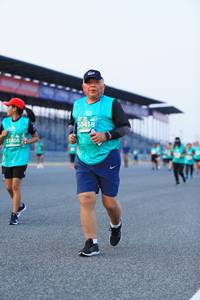 BIB: 50418, 51808
                            <button type="button" onclick="openModal(10490673)" class="btn btn-primary btn-sm float-right btn-popup" data-toggle="modal" data-target=".modal-high-quality">
                        <i class="fas fa-shopping-cart"></i> Add to Cart
                    </button>
                                            <button type="button" onclick="isThisMe(10490673, true)" class="btn btn-success btn-sm float-right btn-popup btn-isme hidden" data-toggle="tooltip" data-placement="bottom" title="นี่คือรูปของคุณใช่ไหม คลิกที่นี่เพื่อเอาเข้าอัลบั้ม">
                        <i class="fas fa-plus"></i> Add to album
                    </button>
                    <button type="button" onclick="isThisMe(10490673, false)" class="btn btn-warning btn-sm float-right btn-popup btn-isnotme hidden">
                        <i class="fas fa-ban"></i> Remove from album
                    </button>