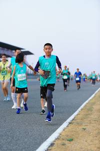 BIB: 52218
                            <button type="button" onclick="openModal(10453154)" class="btn btn-primary btn-sm float-right btn-popup" data-toggle="modal" data-target=".modal-high-quality">
                        <i class="fas fa-shopping-cart"></i> Add to Cart
                    </button>
                                            <button type="button" onclick="isThisMe(10453154, true)" class="btn btn-success btn-sm float-right btn-popup btn-isme hidden" data-toggle="tooltip" data-placement="bottom" title="นี่คือรูปของคุณใช่ไหม คลิกที่นี่เพื่อเอาเข้าอัลบั้ม">
                        <i class="fas fa-plus"></i> Add to album
                    </button>
                    <button type="button" onclick="isThisMe(10453154, false)" class="btn btn-warning btn-sm float-right btn-popup btn-isnotme hidden">
                        <i class="fas fa-ban"></i> Remove from album
                    </button>